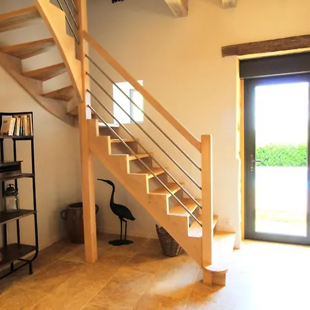 Chez Gaston De Gamme Avec Vue Et Piscine Chauffee *