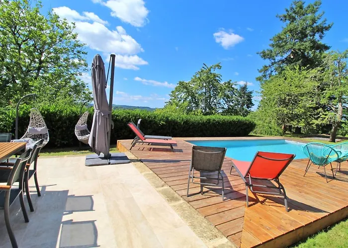 Hotel Chez Gaston De Gamme Avec Vue Et Piscine Chauffee *
